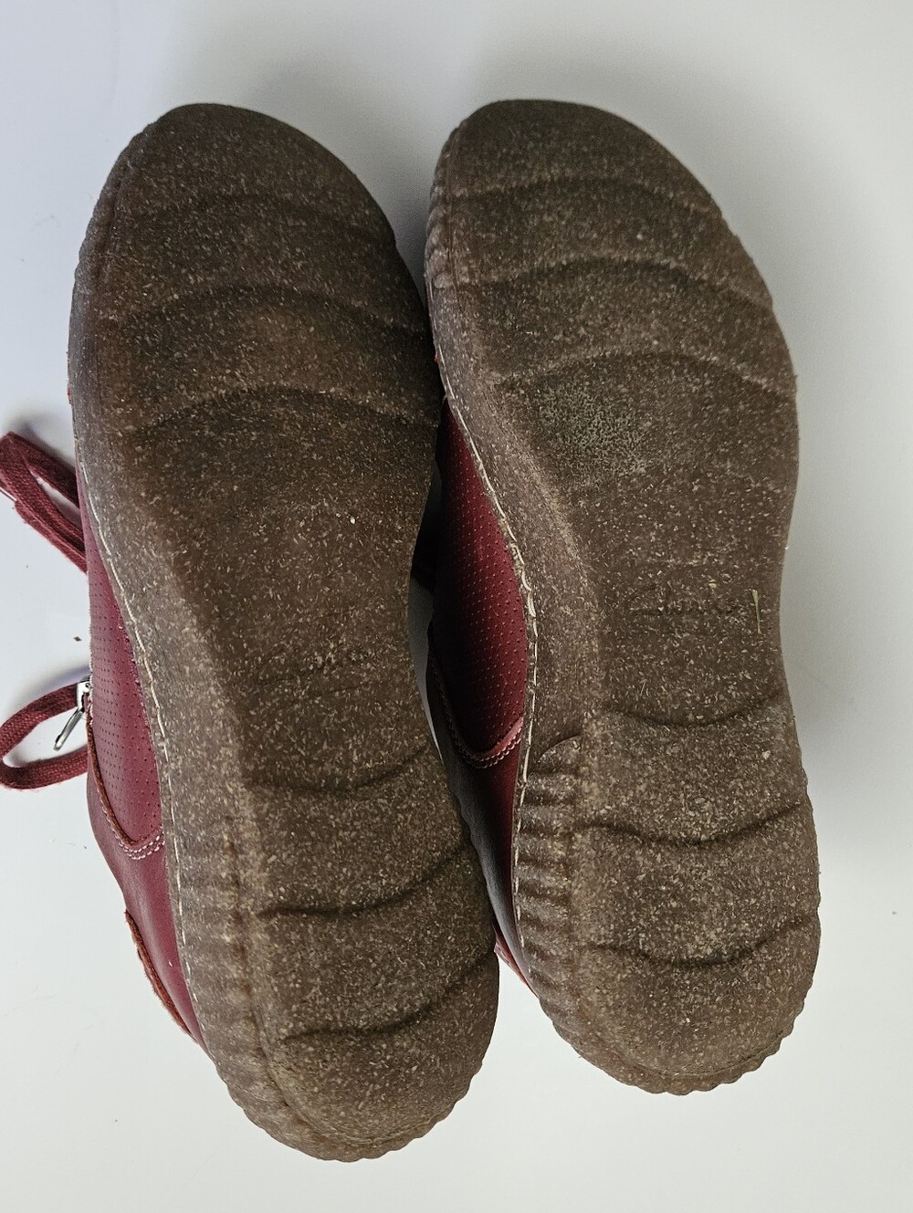 Clarks Caroline Janna Leather Sneakers In Box 7.5 Red - Picture 6 of 6